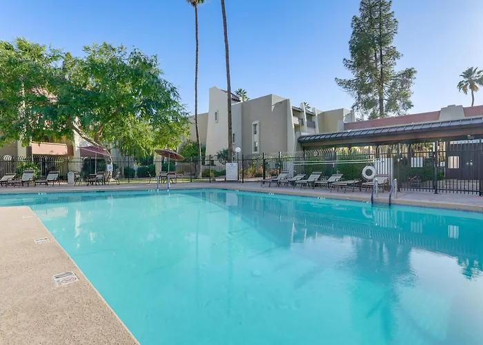 Dom wakacyjny Community Perks! Walkable Old Town W/ Patio Scottsdale