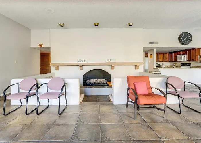 Dom wakacyjny Community Perks! Walkable Old Town W/ Patio Scottsdale